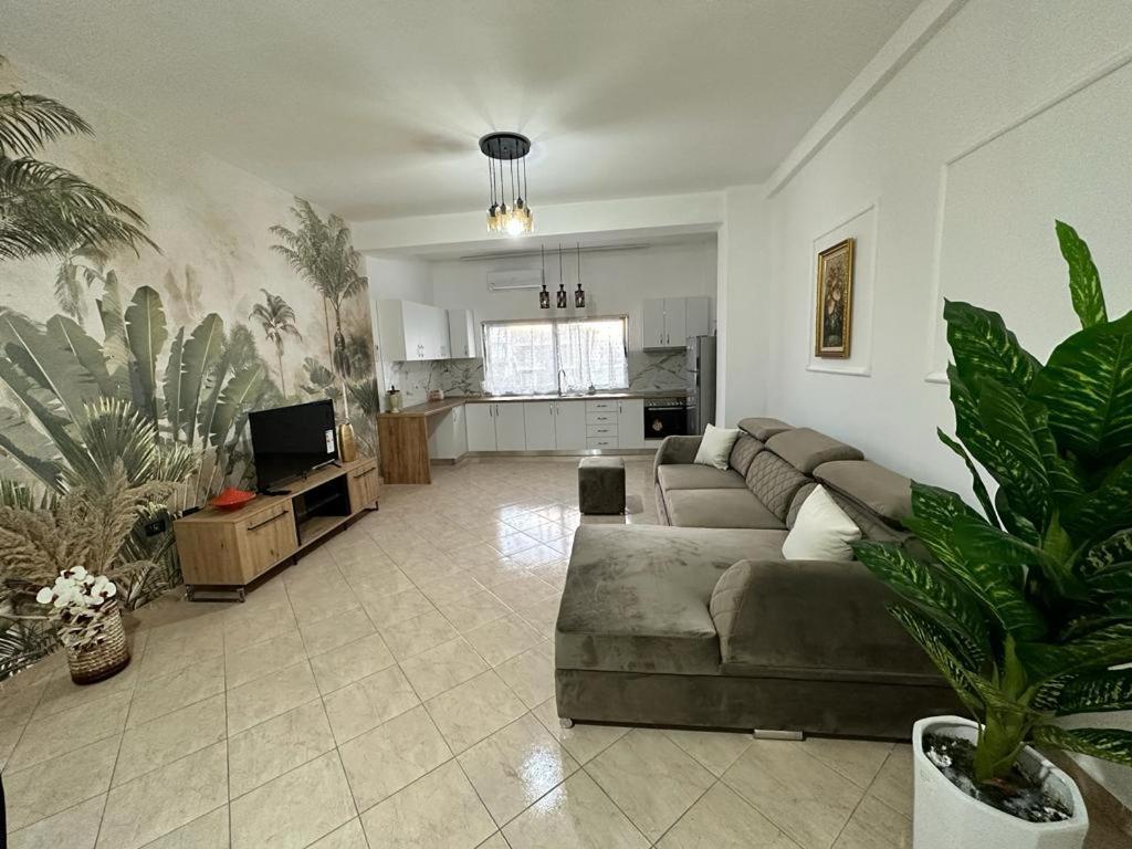 Victorias Apartment Tirane Ngoại thất bức ảnh