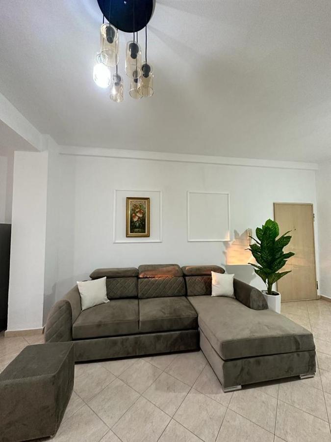 Victorias Apartment Tirane Ngoại thất bức ảnh